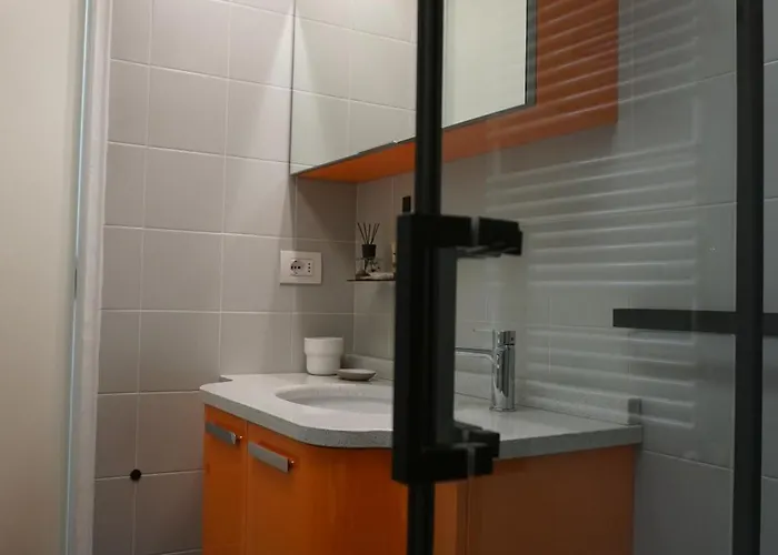 Space Loft - Close To M5 Subway - Free Parking - Sky & Netflix Tv Daire *