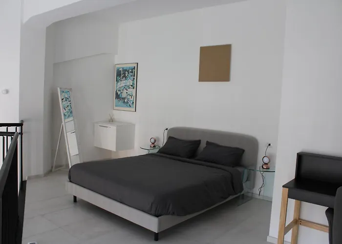Space Loft - Close To M5 Subway - Free Parking - Sky & Netflix Tv Daire